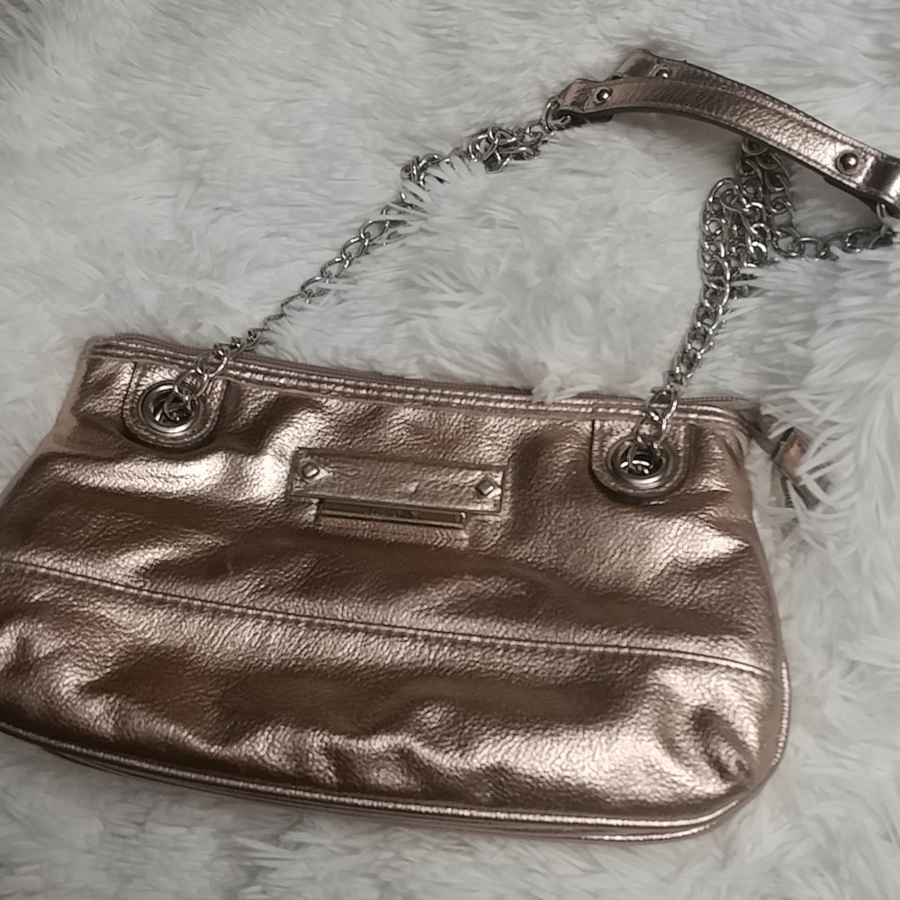 ELLEN TRACY Metallic Rose Gold Shoulder Bag